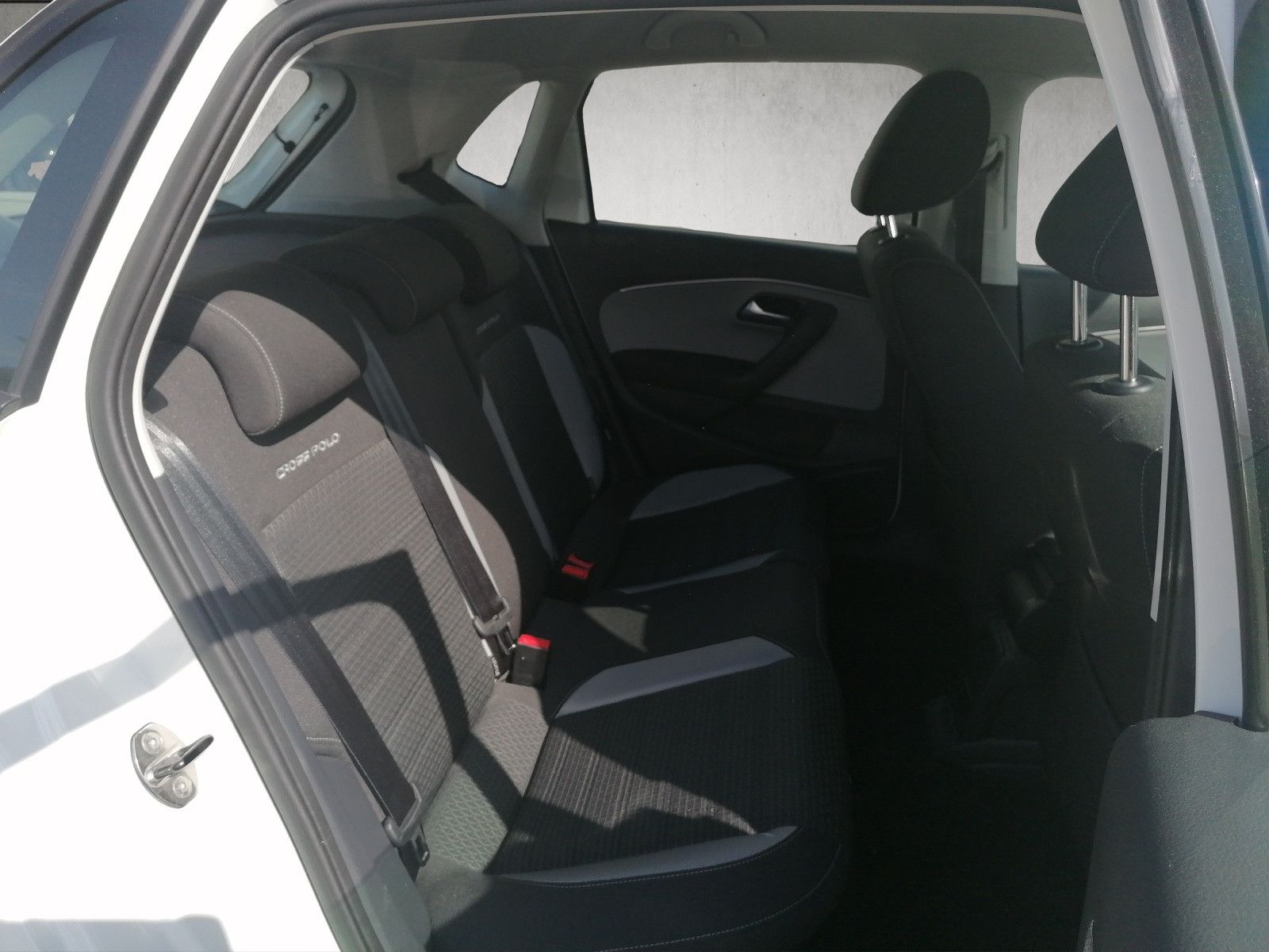 Fahrzeugabbildung Volkswagen Polo V CrossPolo 1.2 TSI PDC SHZ Komfort Paket