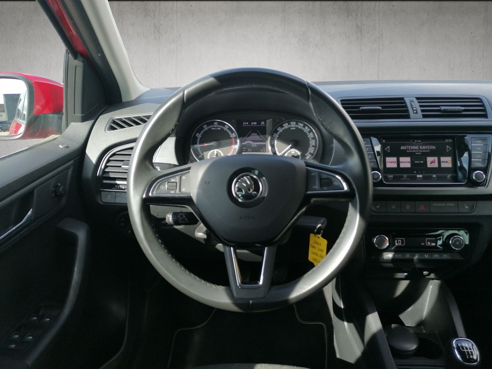 Fahrzeugabbildung SKODA Fabia Combi 1.0 TSI Soleil ACC NAVI SHZ DAB