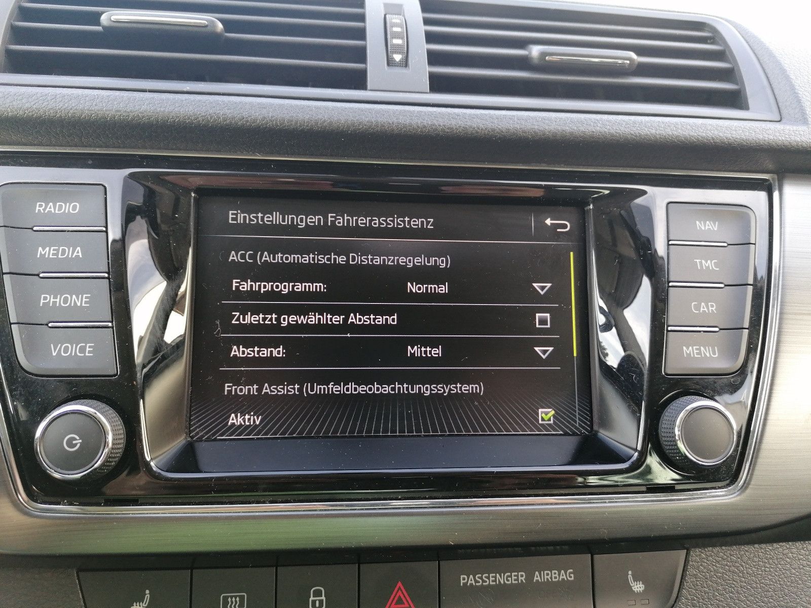 Fahrzeugabbildung SKODA Fabia Combi 1.0 TSI Soleil ACC NAVI SHZ DAB