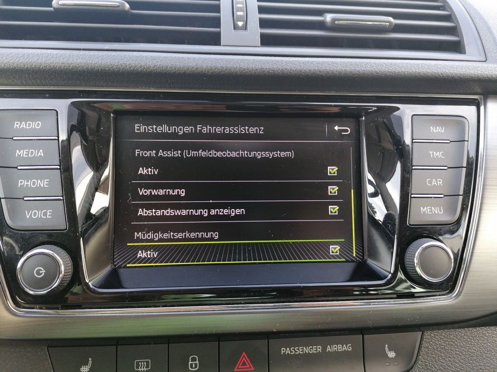 Fahrzeugabbildung SKODA Fabia Combi 1.0 TSI Soleil ACC NAVI SHZ DAB