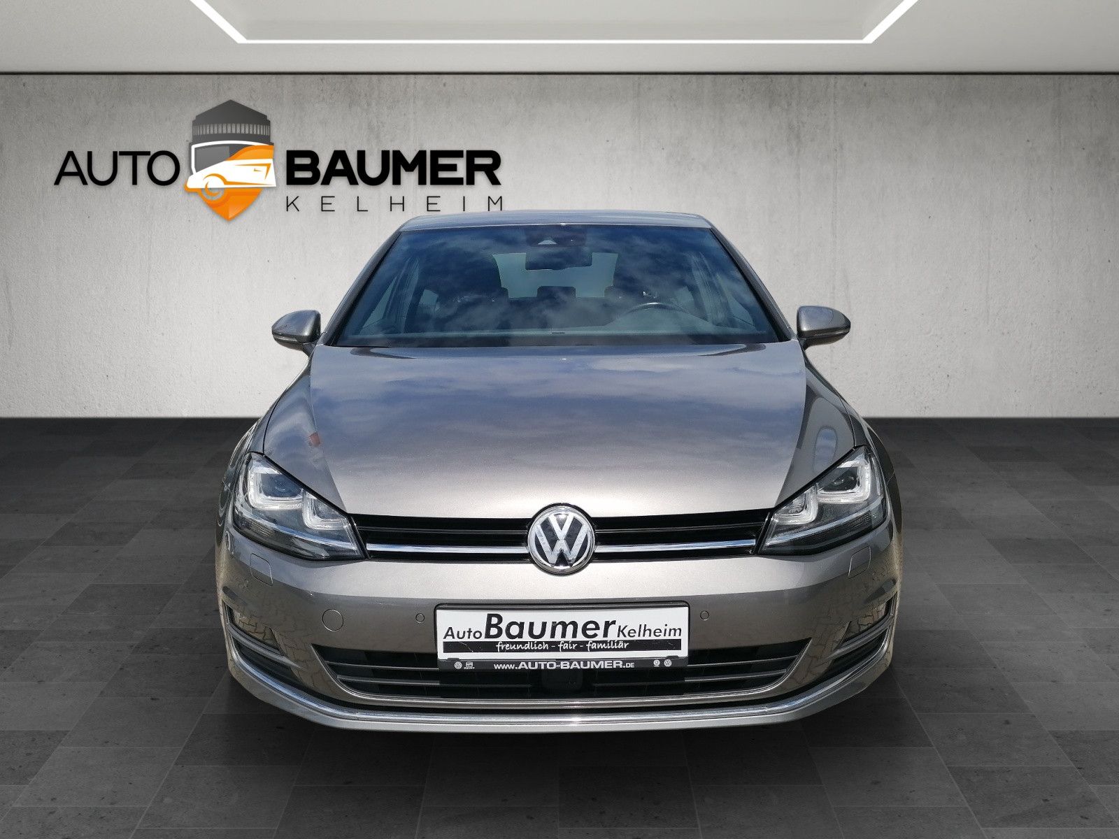 Fahrzeugabbildung Volkswagen Golf VII 1.4 TSI Highline R-Line KAM ACC BI XENO