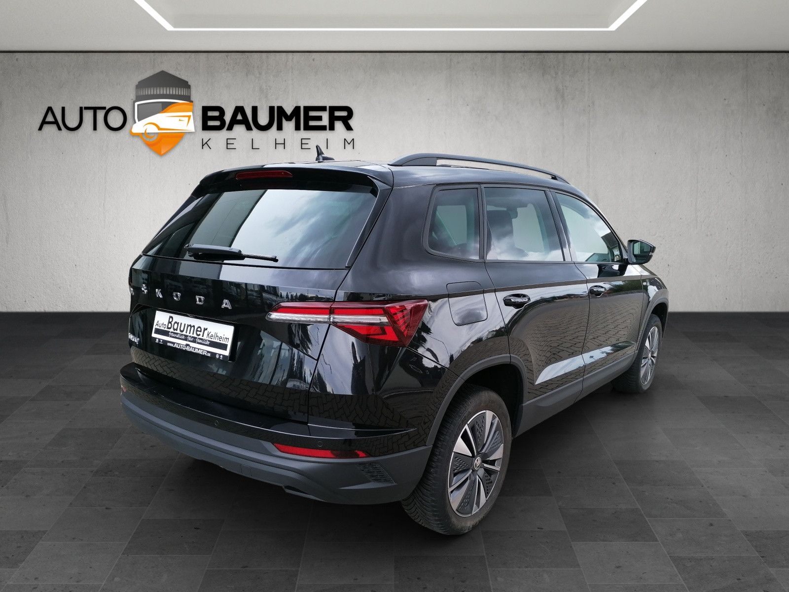 Fahrzeugabbildung SKODA Karoq 1.5 TSI Tour DSG KESSY elHK bhz FS KAM GRA