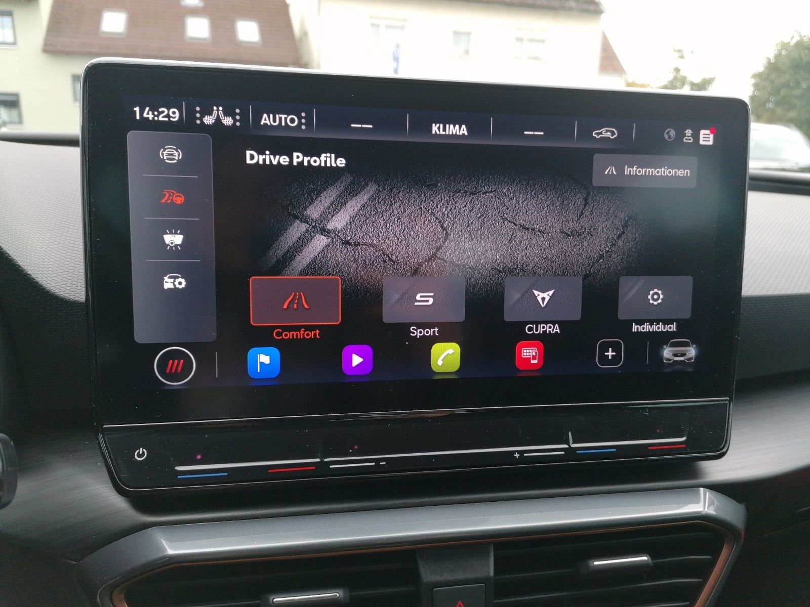 Fahrzeugabbildung CUPRA Leon 2.0 TSI VZ DSG XL KESSY DCC KAM