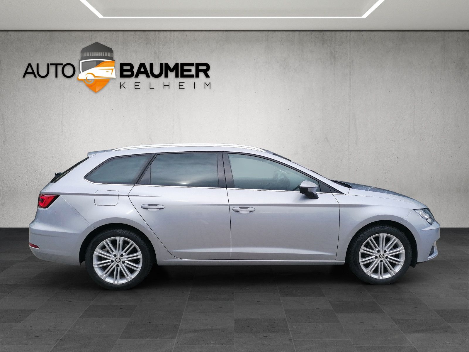 Fahrzeugabbildung SEAT Leon ST 1.5 TSI DSG Xcellence AHK FULL LINK PDC