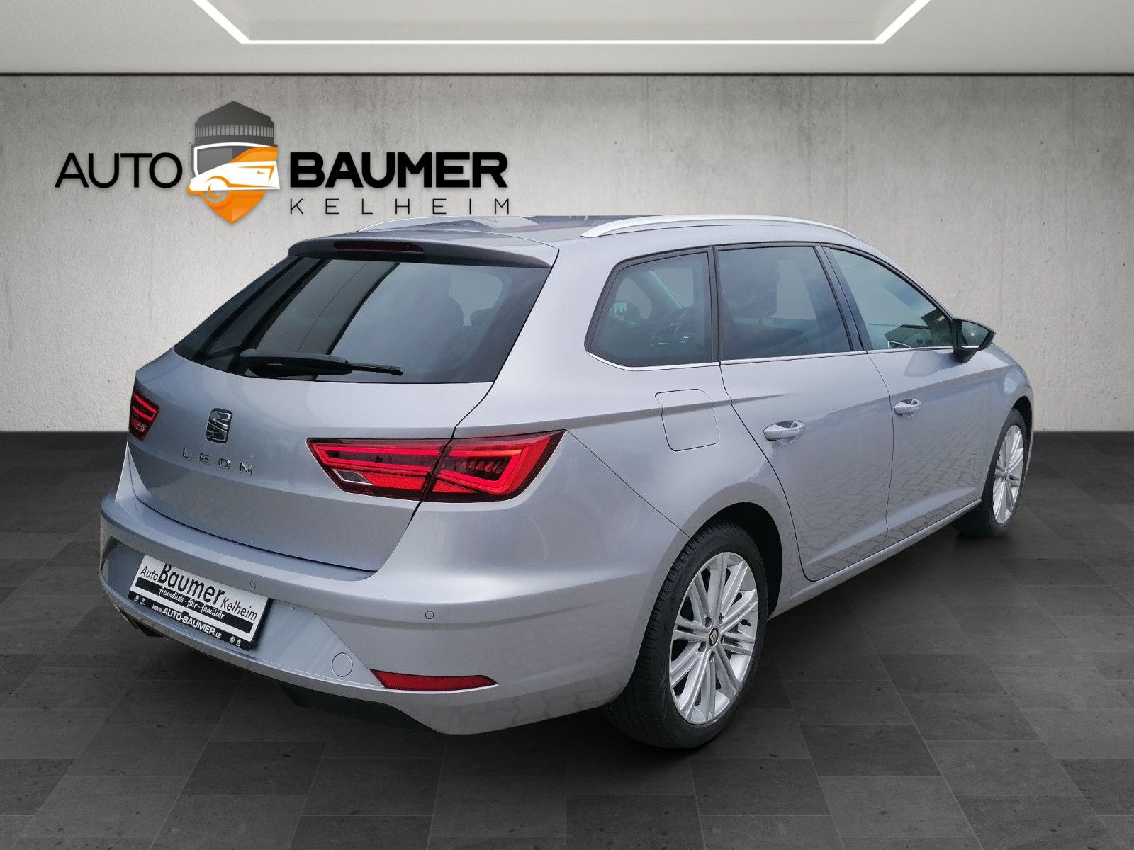 Fahrzeugabbildung SEAT Leon ST 1.5 TSI DSG Xcellence AHK FULL LINK PDC