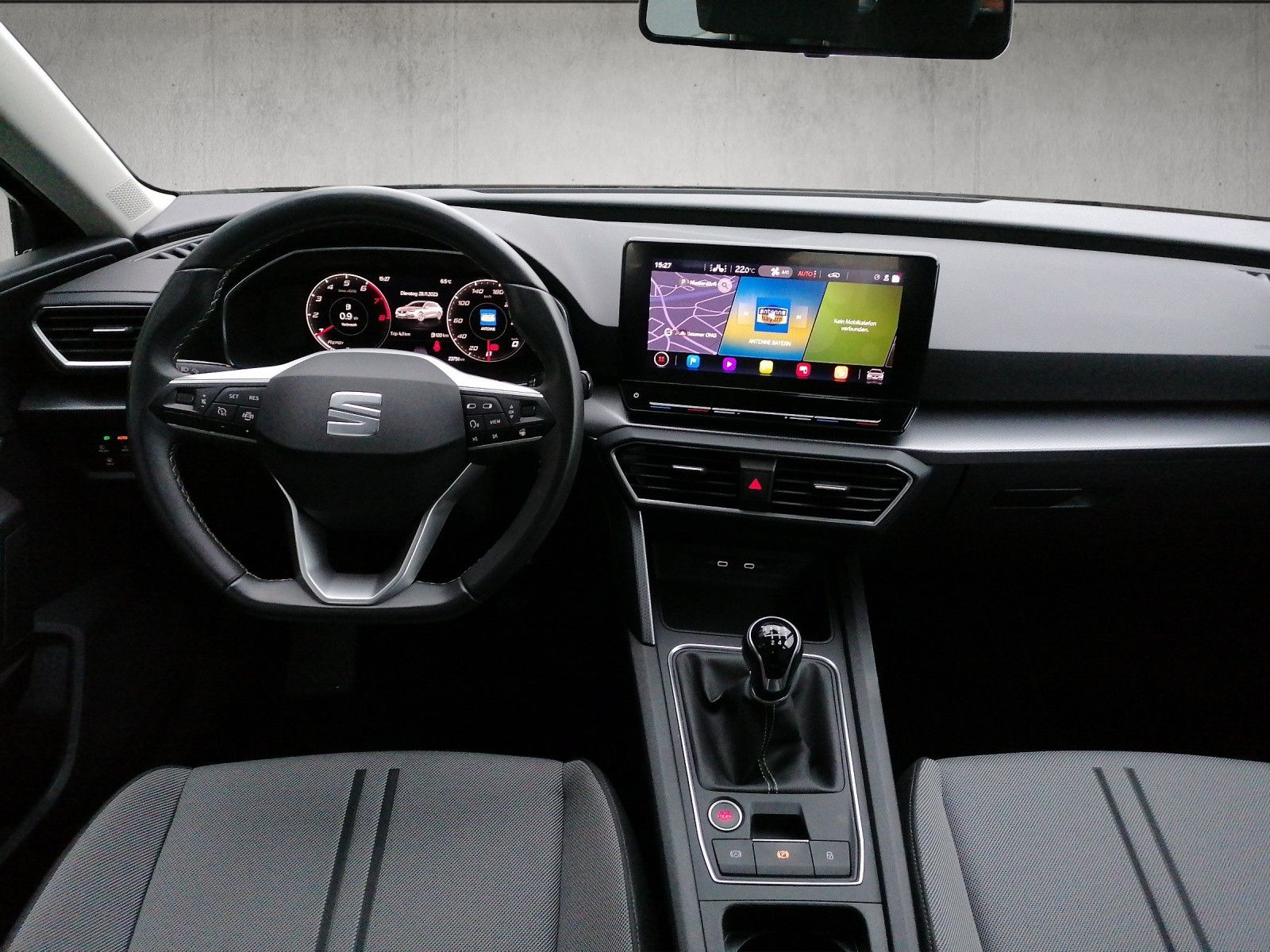 Fahrzeugabbildung SEAT Leon Sportstourer 1.5 TSI Style NAVI KAM VC