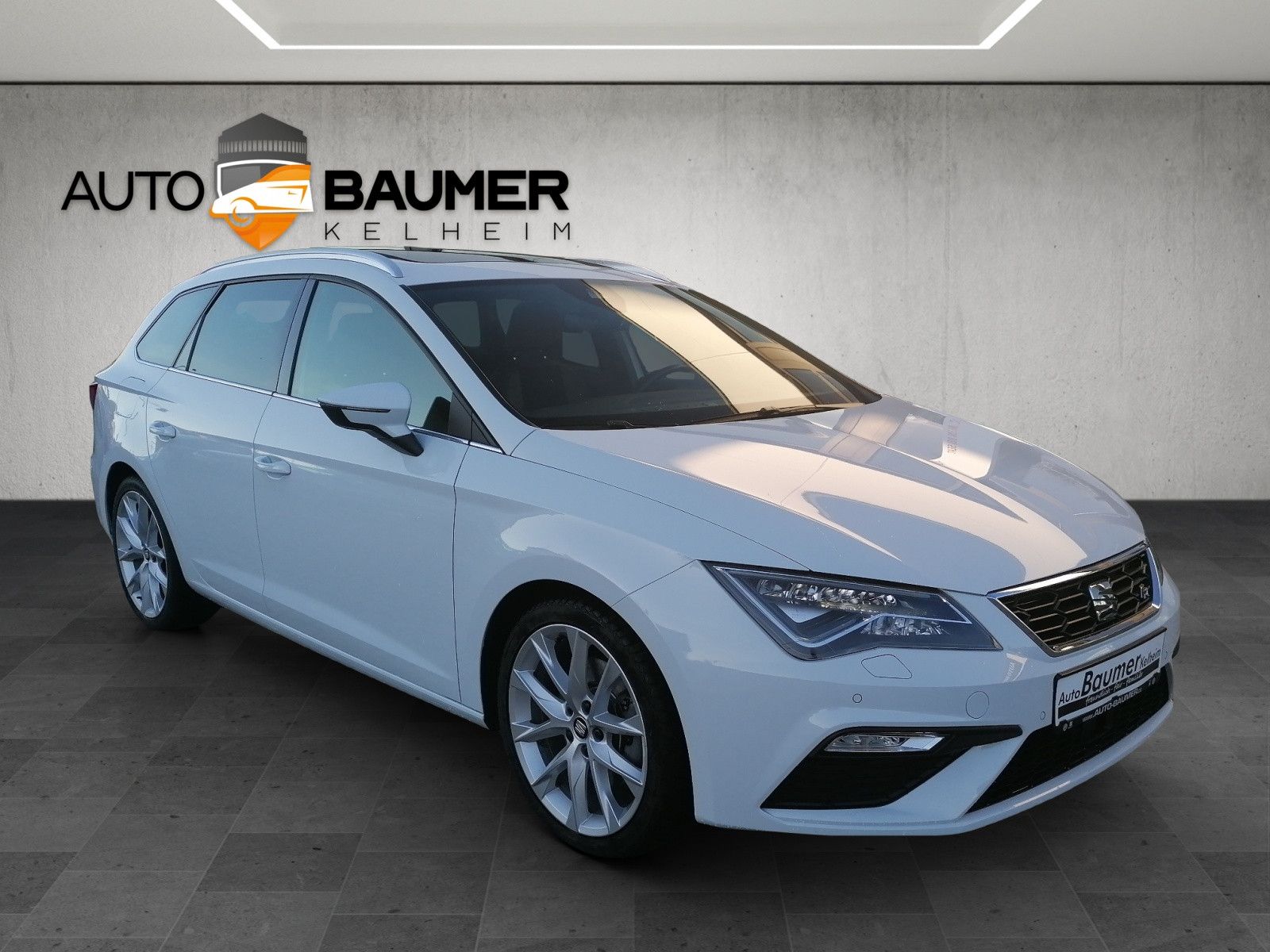 Fahrzeugabbildung SEAT Leon ST 1.5 TSI FR DSG Black Matt Edition