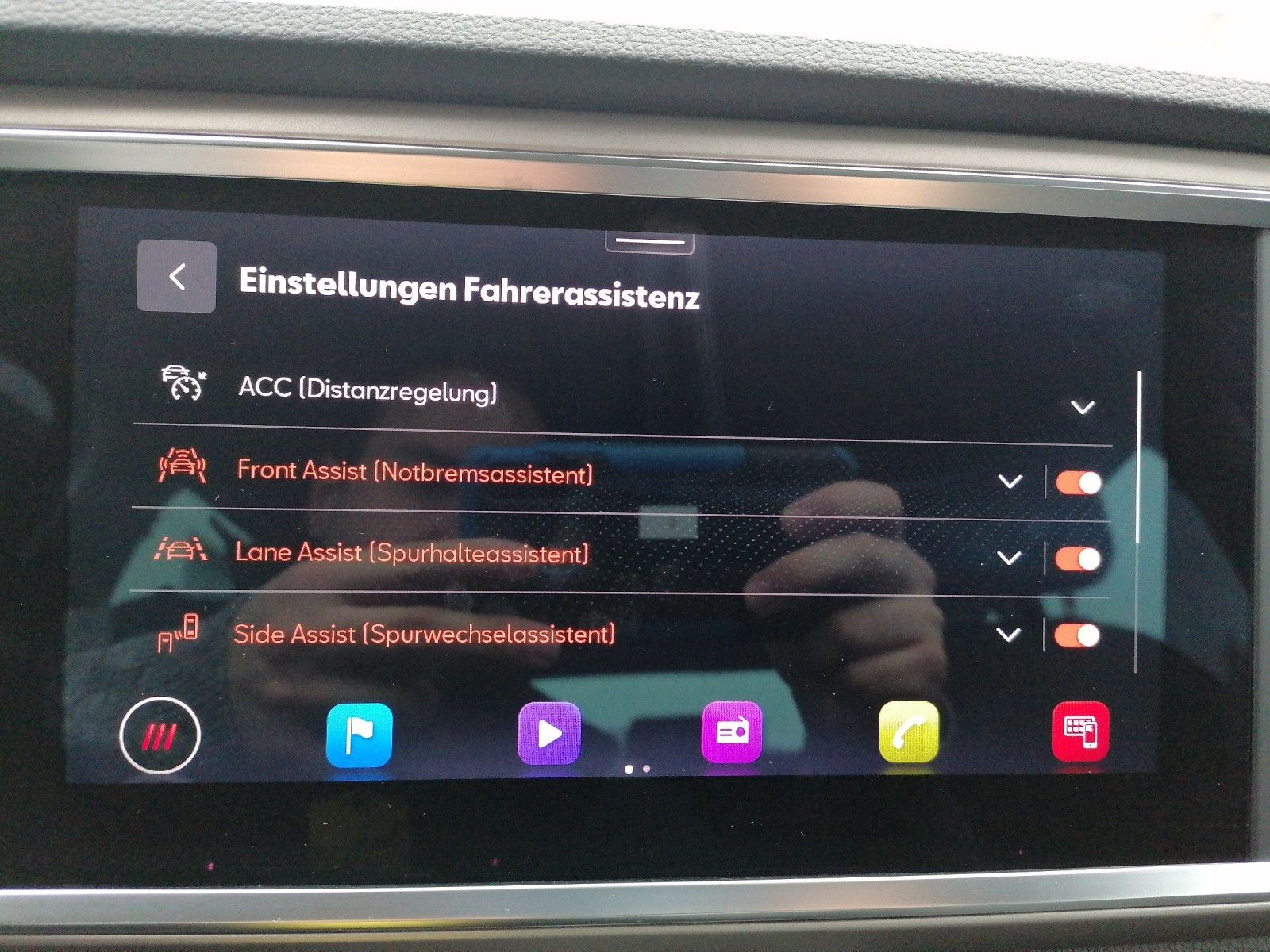 Fahrzeugabbildung SEAT Ateca 1.5 TSI Xperience DSG AHK FAP XL elHK