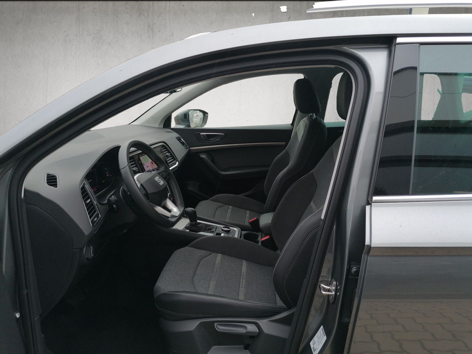 Fahrzeugabbildung SEAT Ateca 1.5 TSI Xperience DSG AHK FAP XL elHK