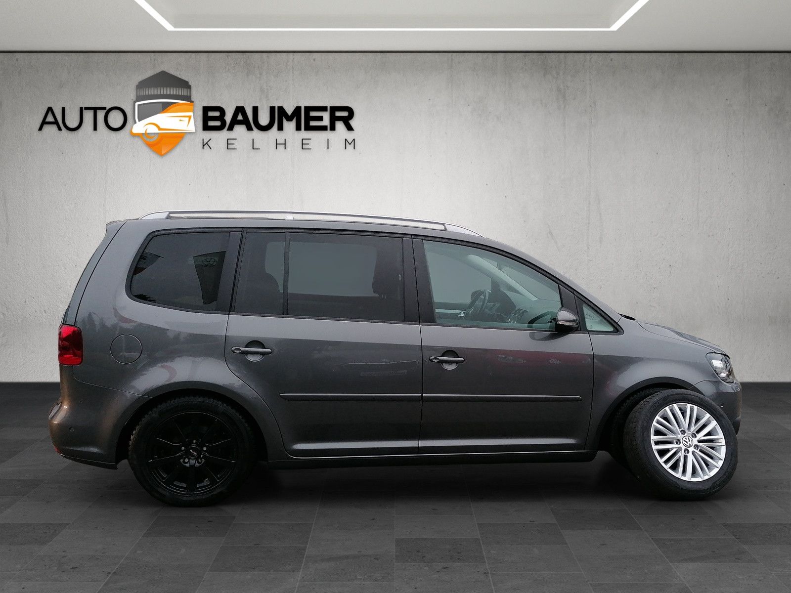 Fahrzeugabbildung Volkswagen Touran 1.4 TSI Cup AHK NAVI BI XENON PDC