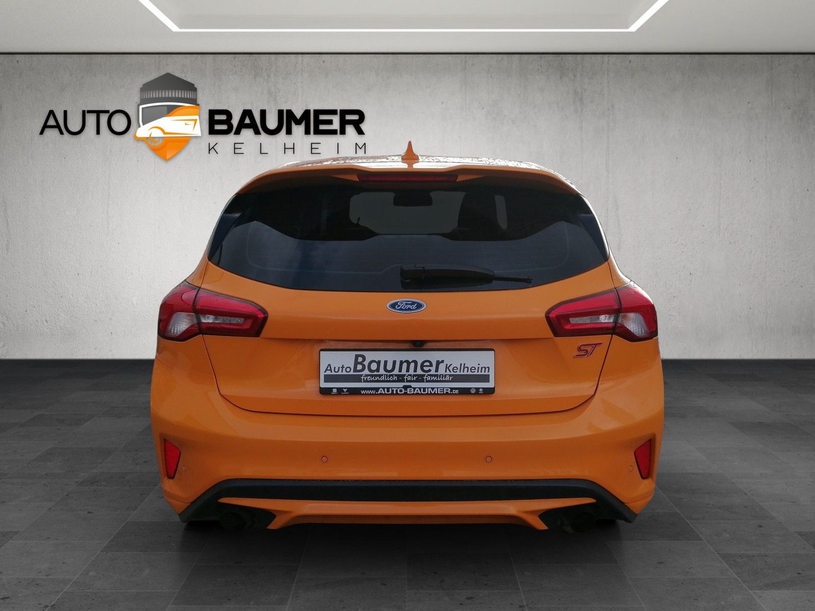 Fahrzeugabbildung Ford Focus 2.3 ST Performance B&O Recaro ACC